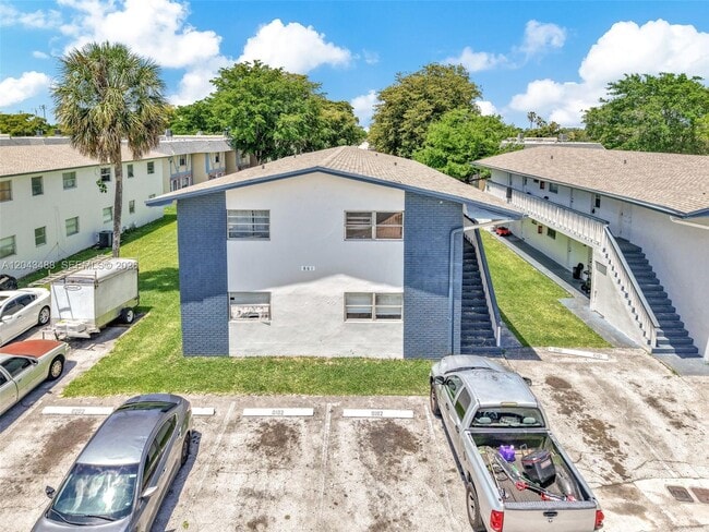 Building Photo - 861 SW 74th Terrace