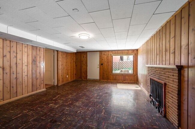 Building Photo - Gorgeous Audubon Park Home with Detached G...