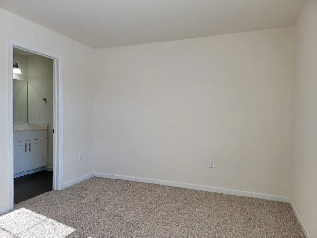 Building Photo - 64 Rollins Ln