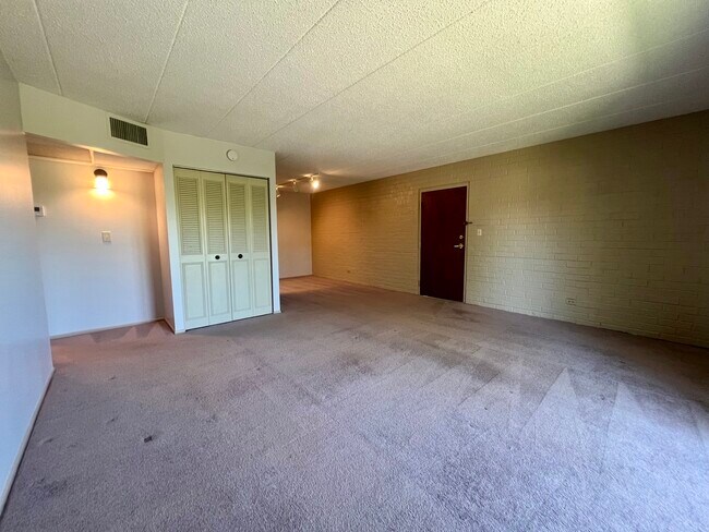 Building Photo - 3220 Sanders Rd