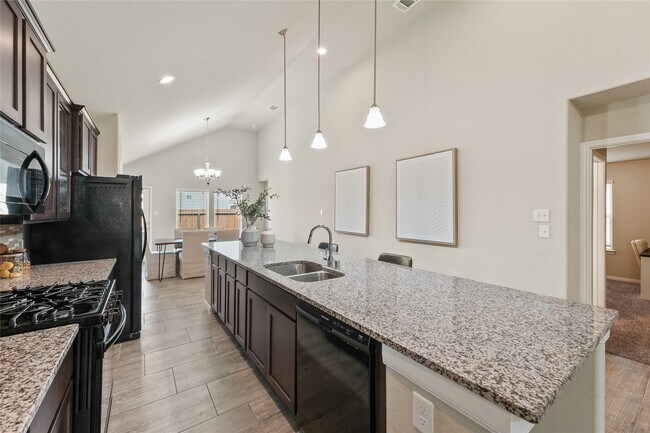 Building Photo - 7911 Tuscan Cypress Dr