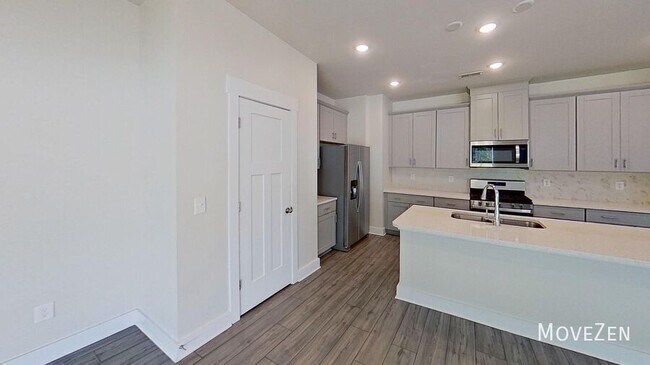 Building Photo - 101 Boren Wy