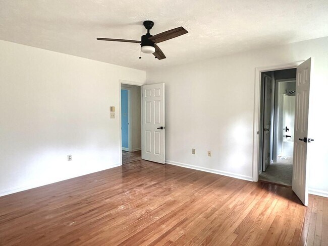 Building Photo - 6604 Kodiak Dr