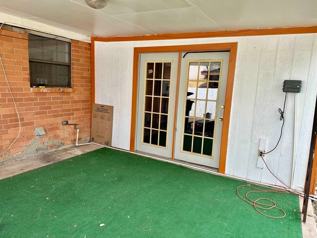 Building Photo - 4610 Retama Dr