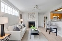 Building Photo - Charming 2 bed 1 bath Condo in Centennial!