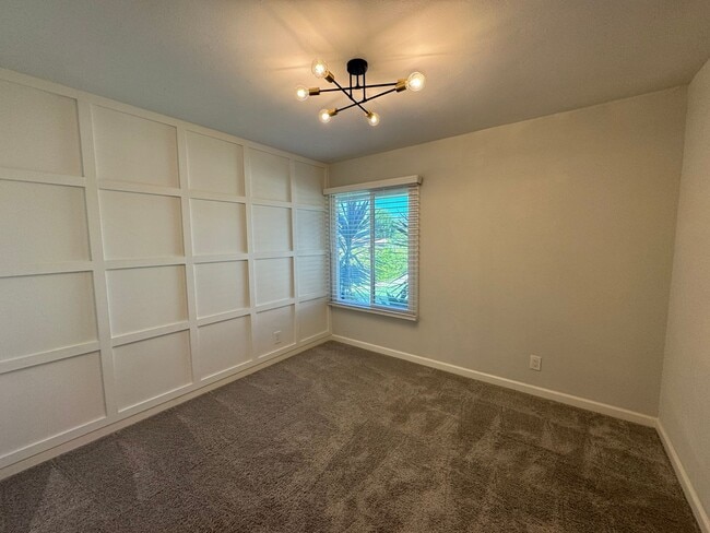 Building Photo - Beautiful Modern 3BD/2BA Home with AC & Pr...