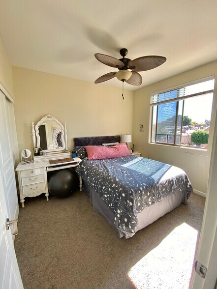 Building Photo - 6804 W Lone Cactus Dr