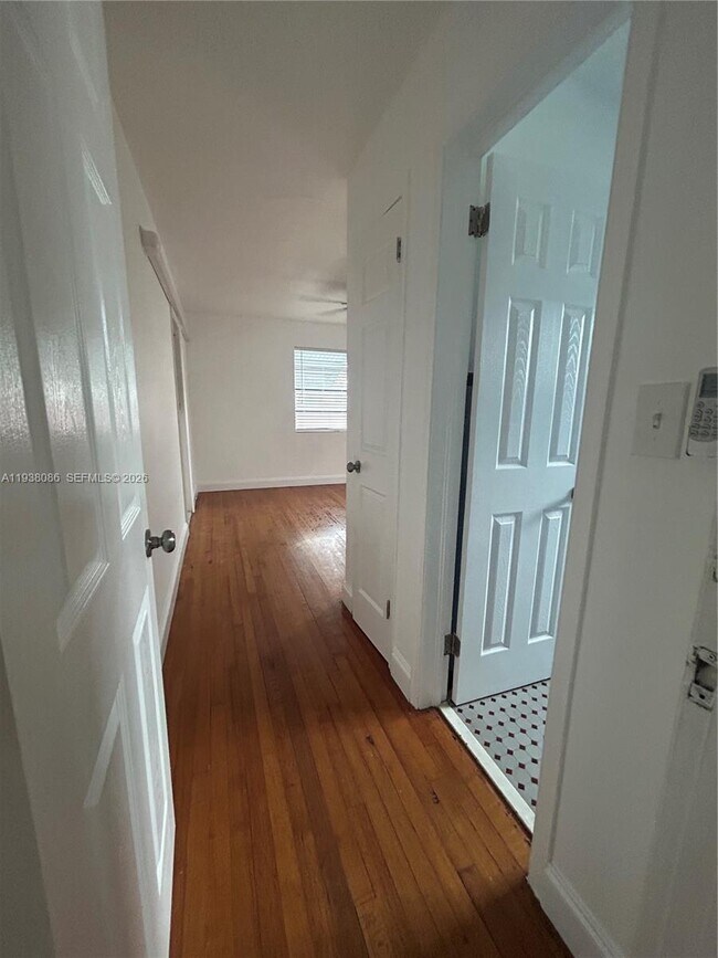 Building Photo - 1839 Wiley St