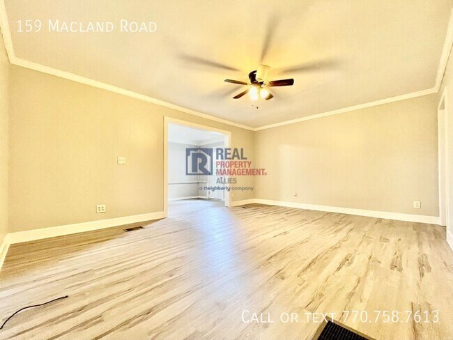 Building Photo - 159 Macland Rd
