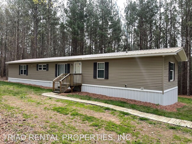 Primary Photo - 3 br, 2 bath House - 200 MOSE GLOVER RD