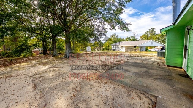 Building Photo - 6634 Hensley Dr