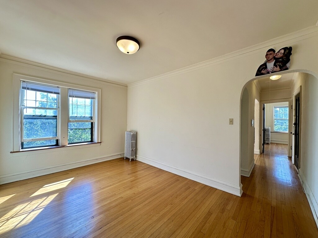 Building Photo - 4301 N Francisco Ave
