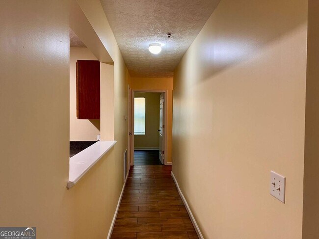 Building Photo - 14103 Fairington Ridge Cir