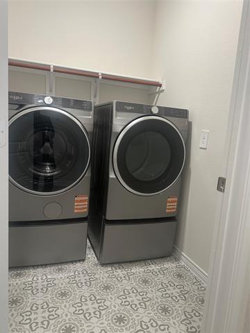 Building Photo - 655 Divine Gardens Dr