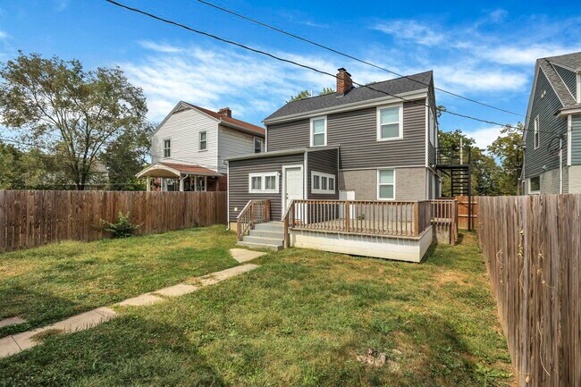 Building Photo - 1745 Sullivant Ave