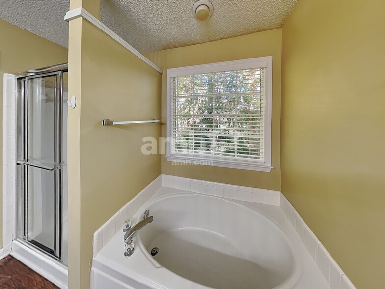 Building Photo - 3472 Chastain Glen Ln NE