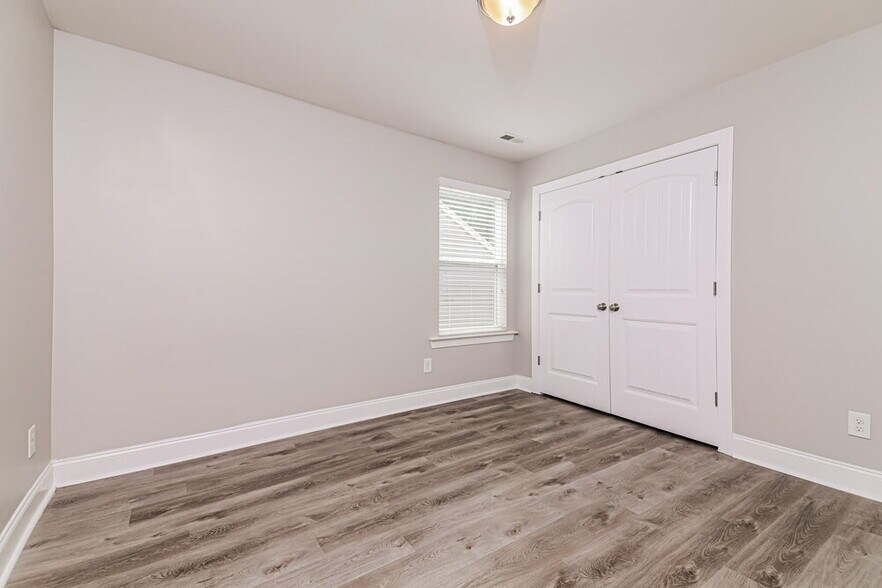 Building Photo - 3600 Sunbright Ln