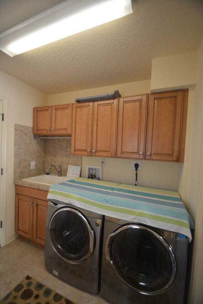 Building Photo - 58 Ocean St