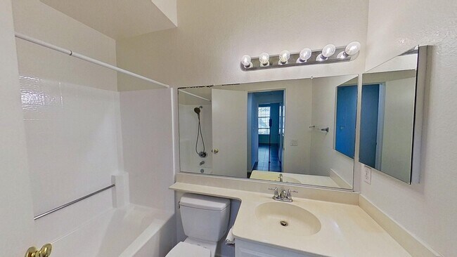 Building Photo - 33 Santa Agatha