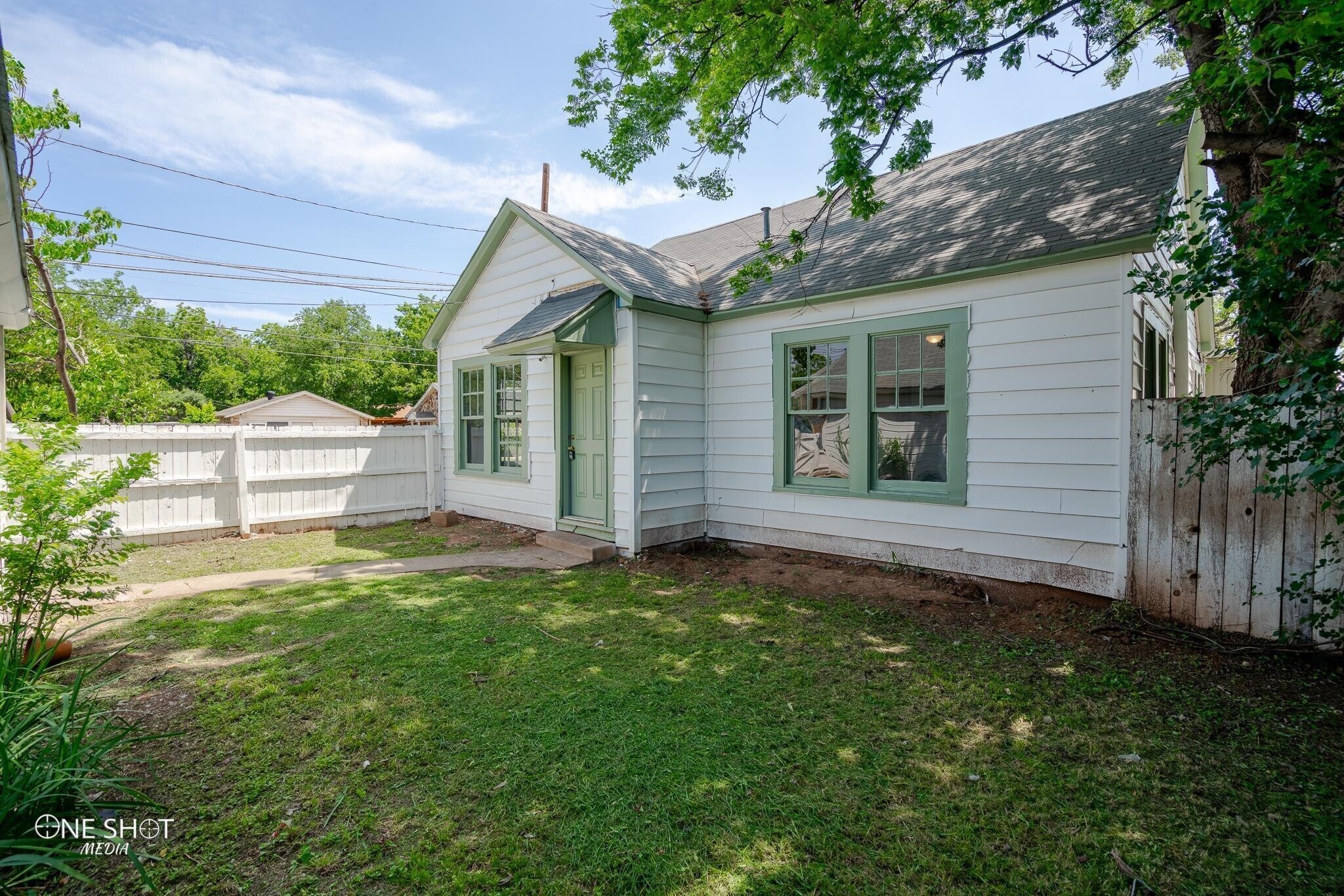 Building Photo - 1102 Poplar St