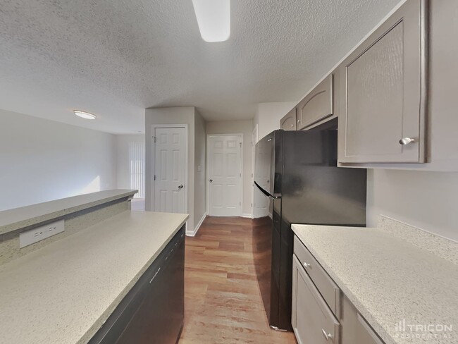 Building Photo - 2416 Smugglers Ct