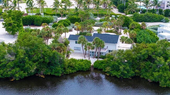 Building Photo - 7665 Sanderling Rd