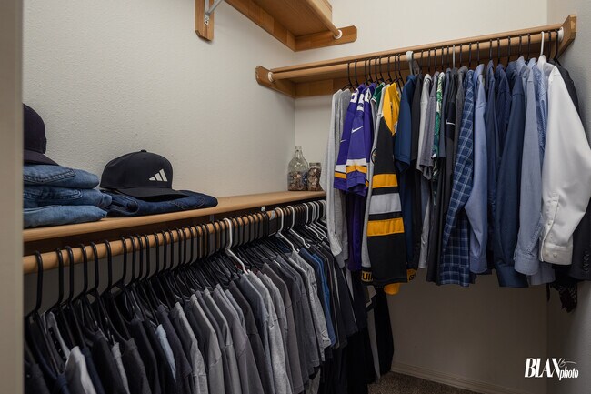 Building Photo - 11050 Solitude Cir