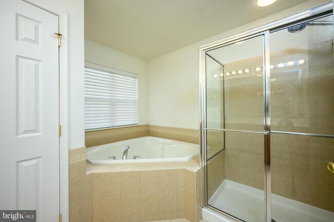 Building Photo - 249 Concord Pl