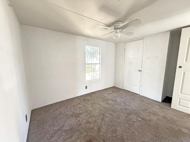 Building Photo - 260 Ponderosa Ln