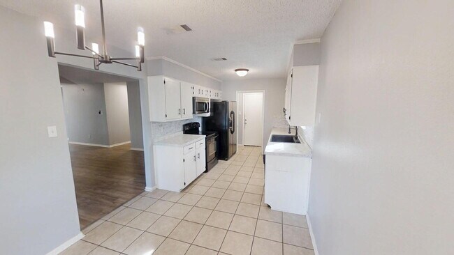 Building Photo - 1619 Leader Dr