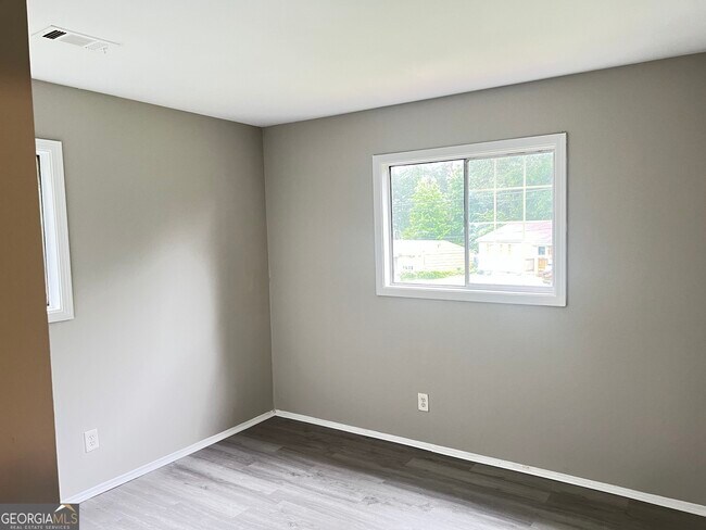 Building Photo - 1259 Pineglen Dr