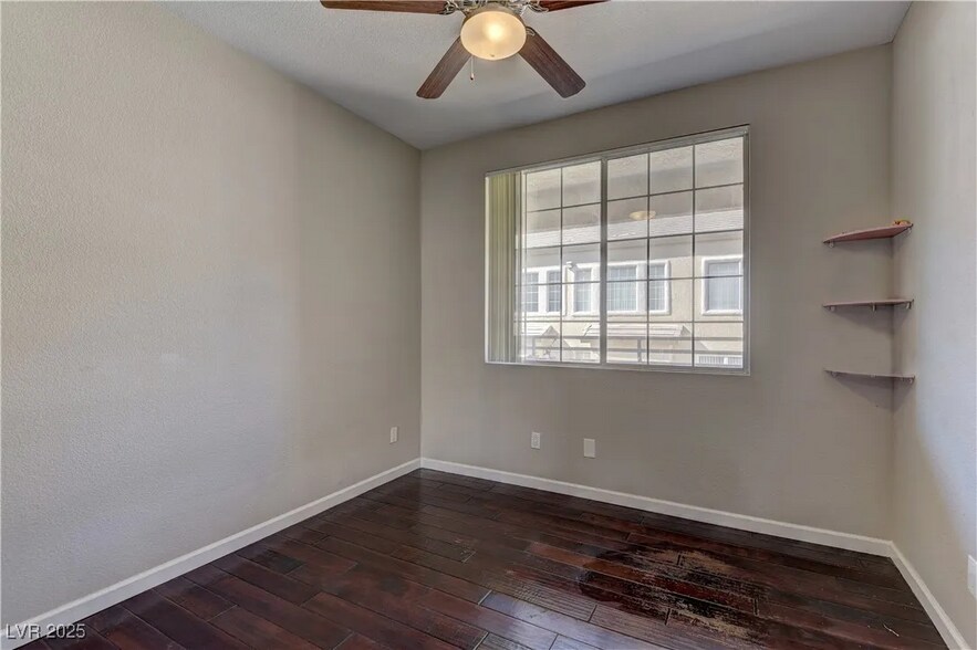 Building Photo - 1621 Queen Victoria St