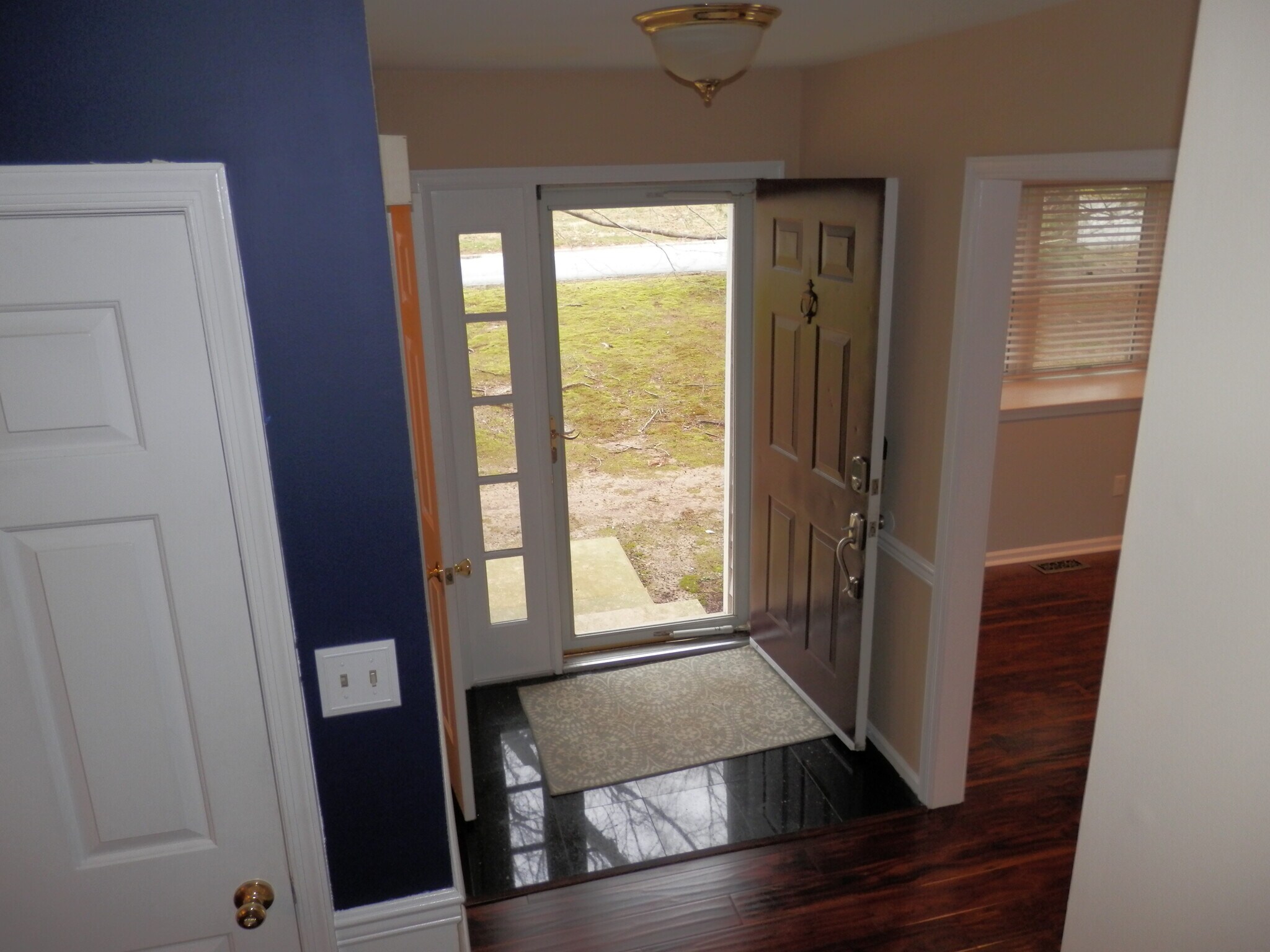 Building Photo - 3201 Bridlewood Dr