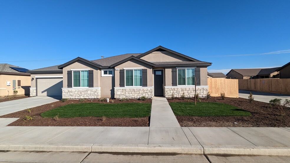 Building Photo - 3242 Seymour St