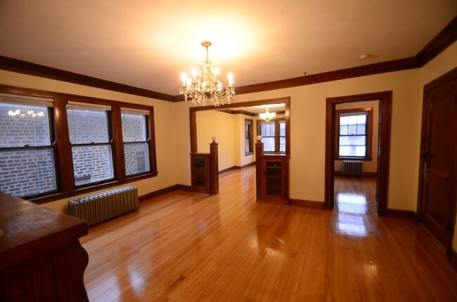 Building Photo - 3354 S Lituanica Ave