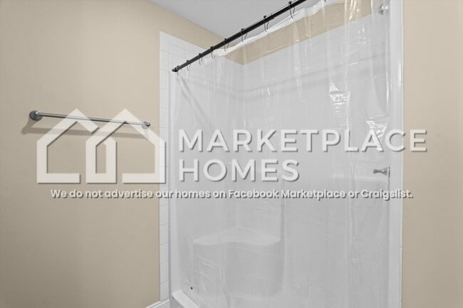 Building Photo - 712 Chatsworth Wy