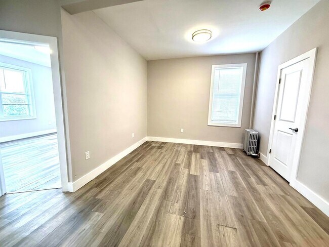 Building Photo - 6002 Hudson Ave
