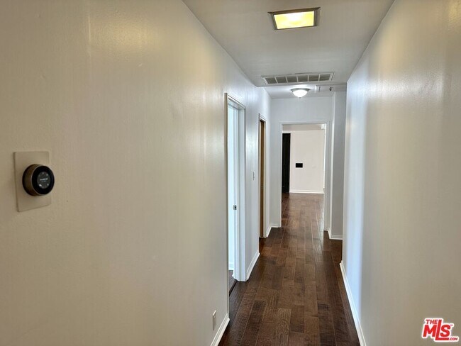 Building Photo - 510 Avenue 64