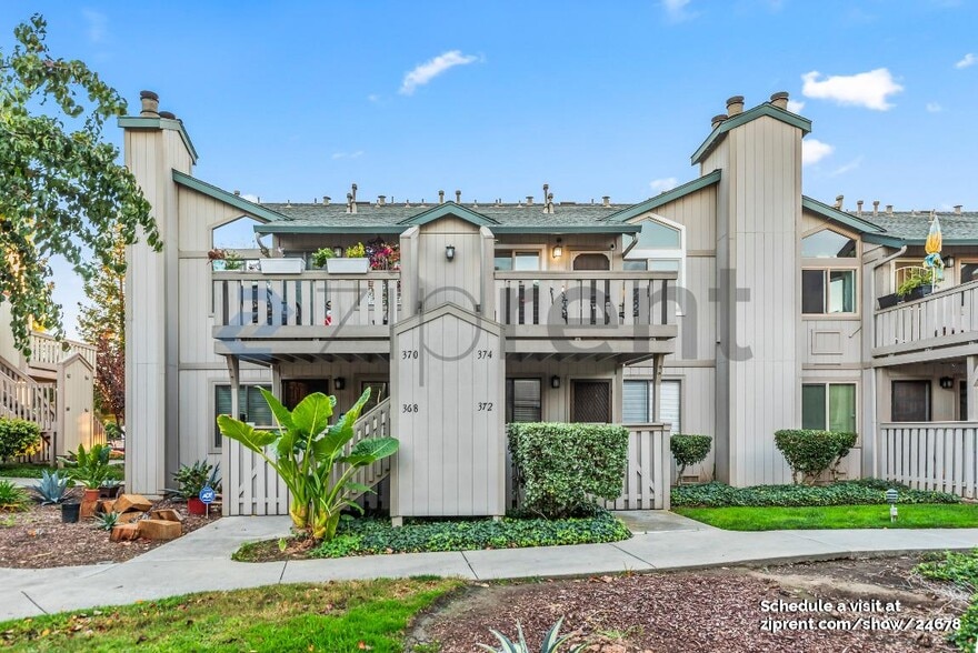 Building Photo - 374 Coyote Creek Cir