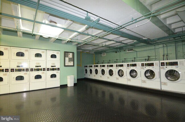 Building Photo - 1101 3rd St SW