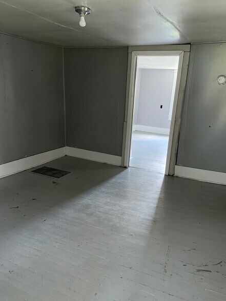 Building Photo - 1342 Farmer St