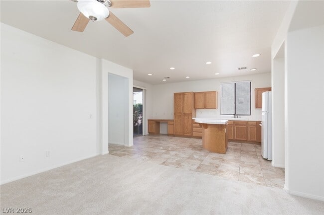 Building Photo - 787 Rise Canyon Dr