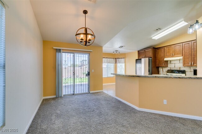 Building Photo - 420 Aloha Dr