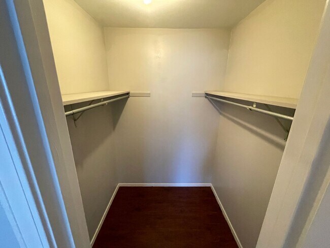 Building Photo - 1309 Access Rd