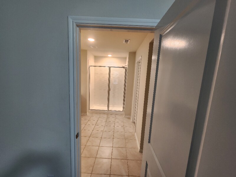 Building Photo - 1220 Meadow Creek Dr