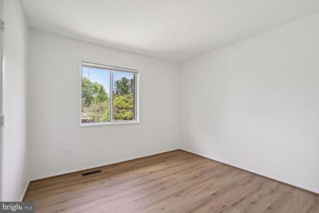 Building Photo - 11512 Alcinda Ln