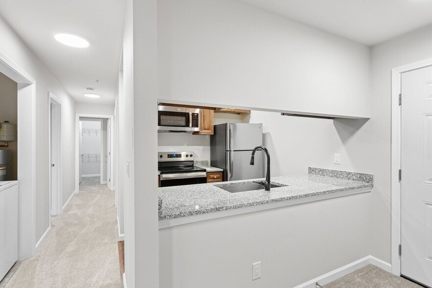 Primary Photo - Park Place Apartments