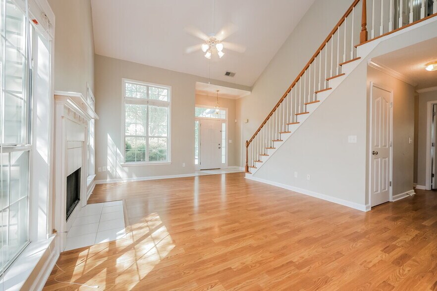 Building Photo - 23 Woodmere