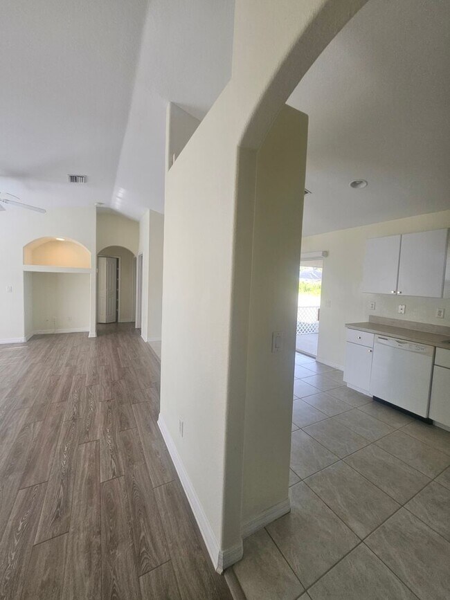 Building Photo - 7450 Blutter Rd