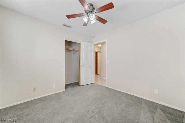 Building Photo - 5032 Drummond Rd
